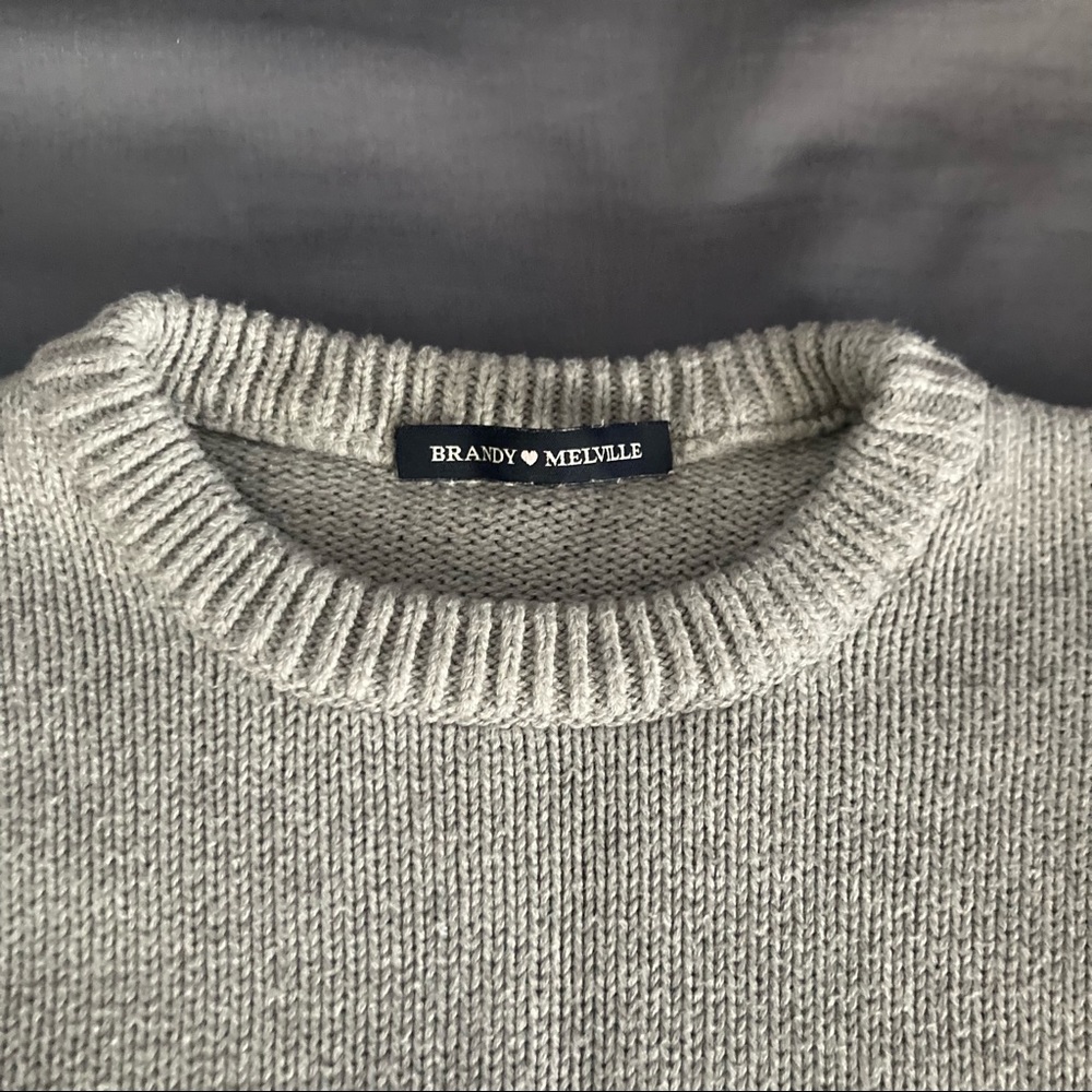 Brandy Melville 3-striped sweater. - Picture 3 of 3